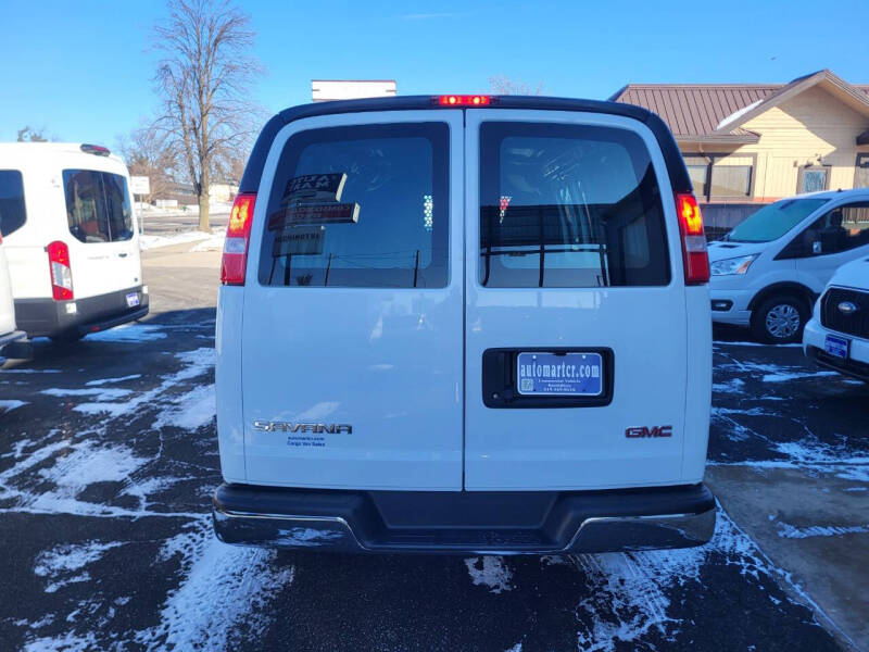 2024 GMC Savana 2500