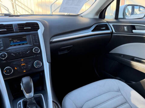 2014 Ford Fusion S