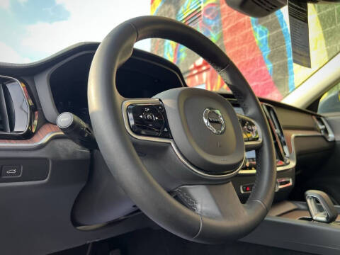 2023 Volvo S60 B5 Ultimate Bright Theme