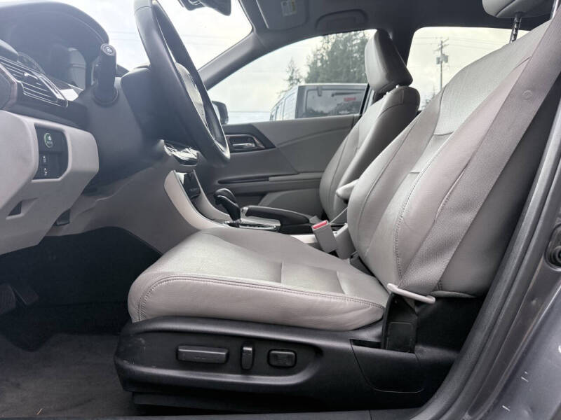 2017 Honda Accord EX-L w/Navi w/Honda Sensing