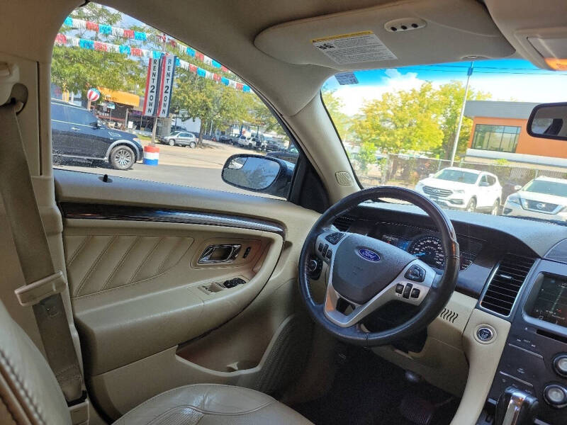 2016 Ford Taurus Limited