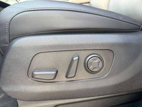 2025 Kia Carnival EX