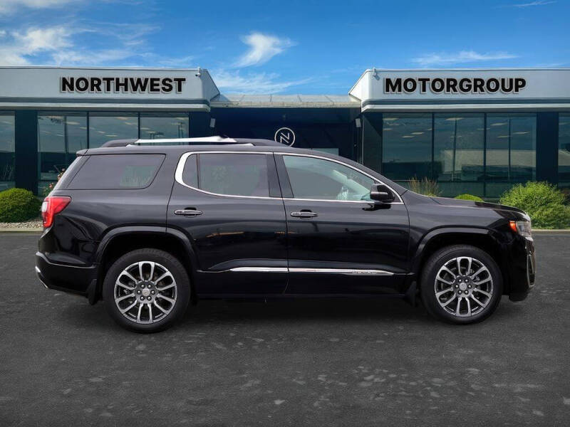 2022 GMC Acadia Denali