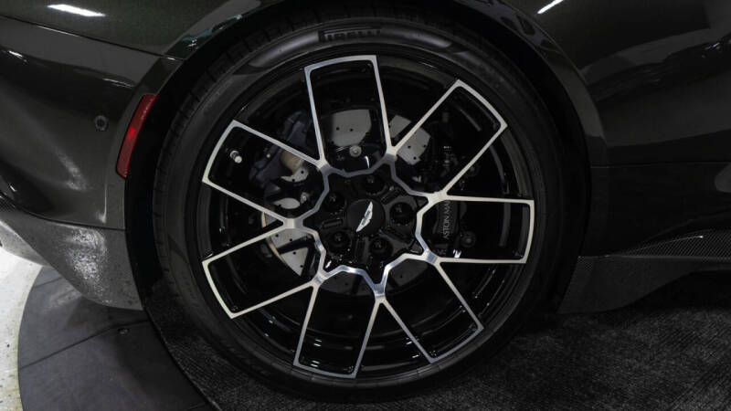 2025 Aston Martin Vanquish