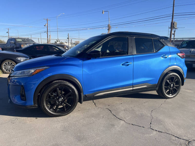 2021 Nissan Kicks SR