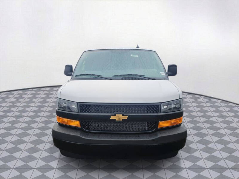 2025 Chevrolet Express 2500