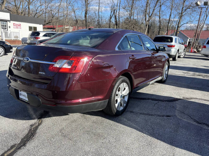 2011 Ford Taurus SEL