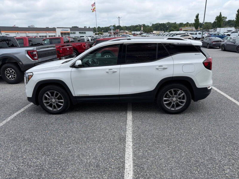 2023 GMC Terrain SLT