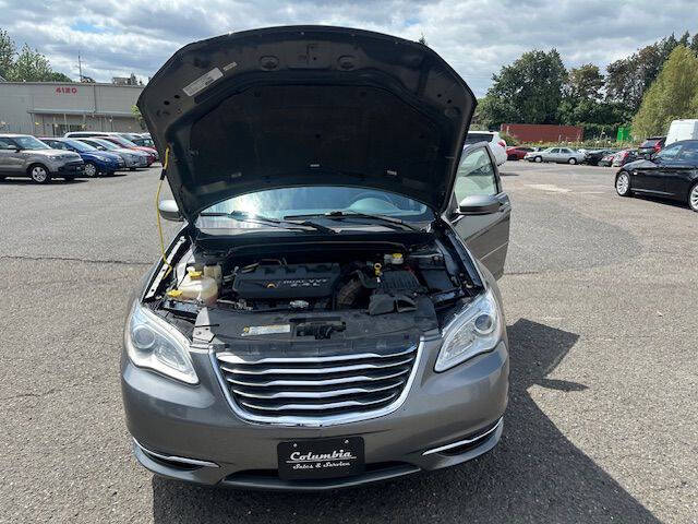 2013 Chrysler 200 Touring