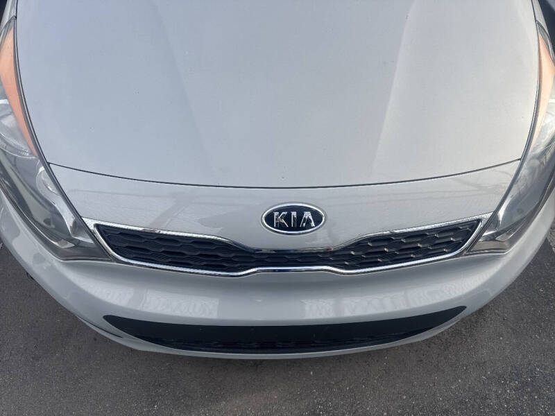 2012 Kia Rio 5-Door EX