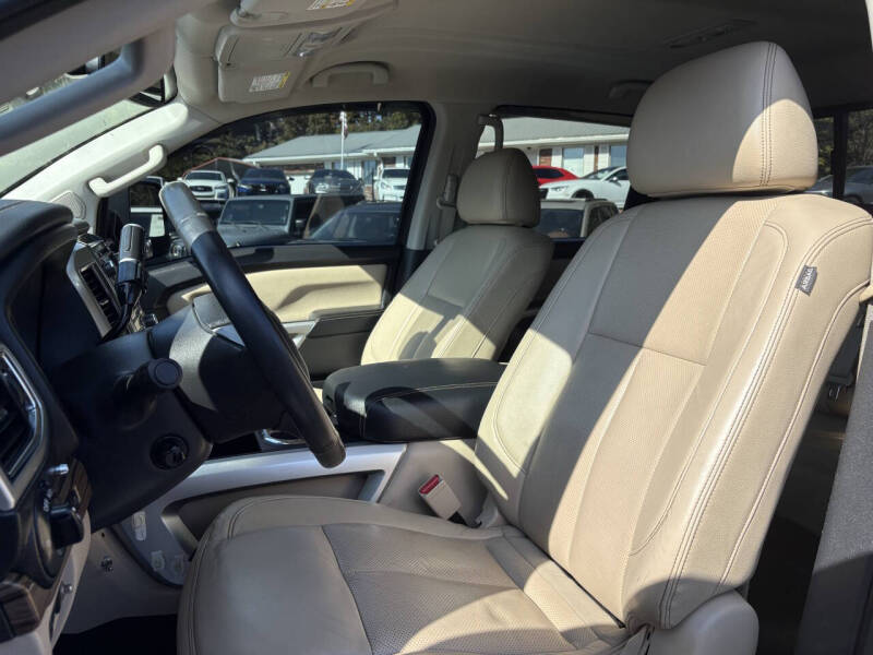 2016 Nissan Titan XD SL