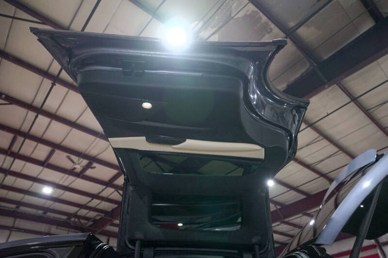 2022 Tesla Model X Plaid