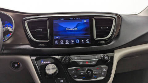 2017 Chrysler Pacifica Touring Plus