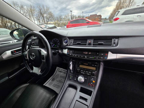 2011 Lexus CT 200h Premium