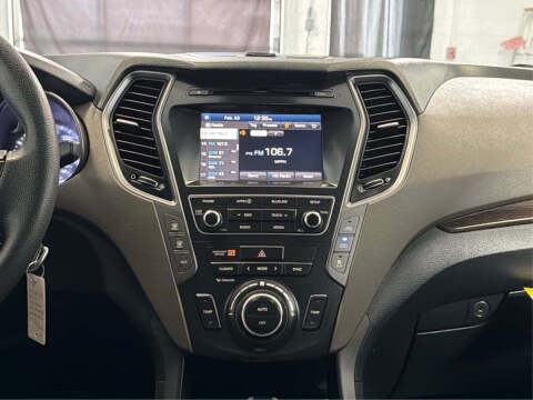2017 Hyundai Santa Fe SE