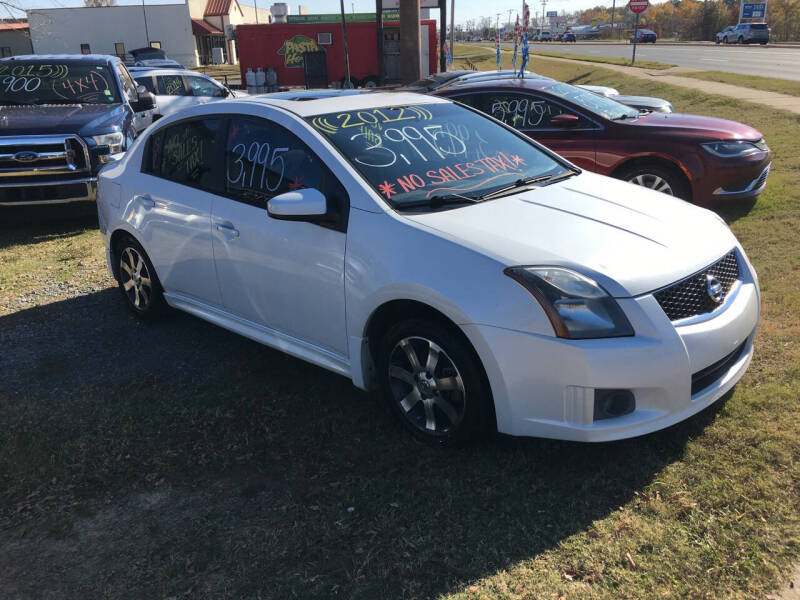 2012 Nissan Sentra SR photo 2