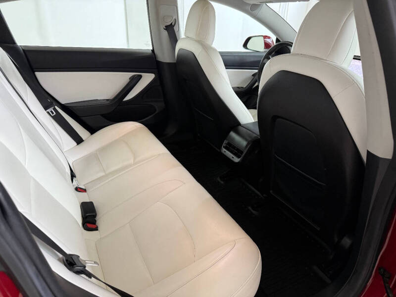 2019 Tesla Model 3 Base photo 35