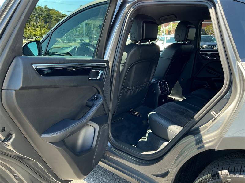 2015 Porsche Macan S