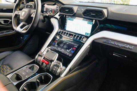 2022 Lamborghini Urus