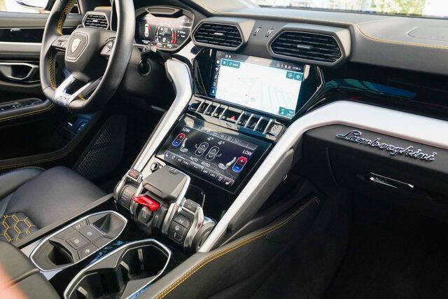 2022 Lamborghini Urus