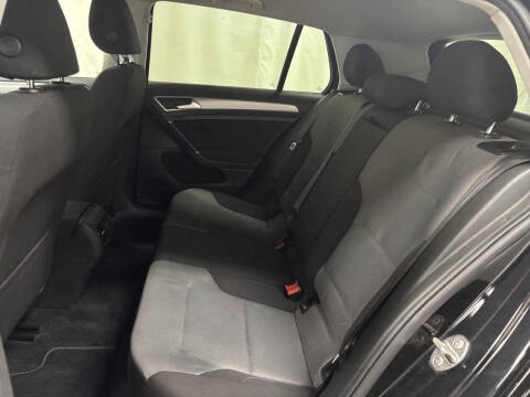 2016 Volkswagen e-Golf SE