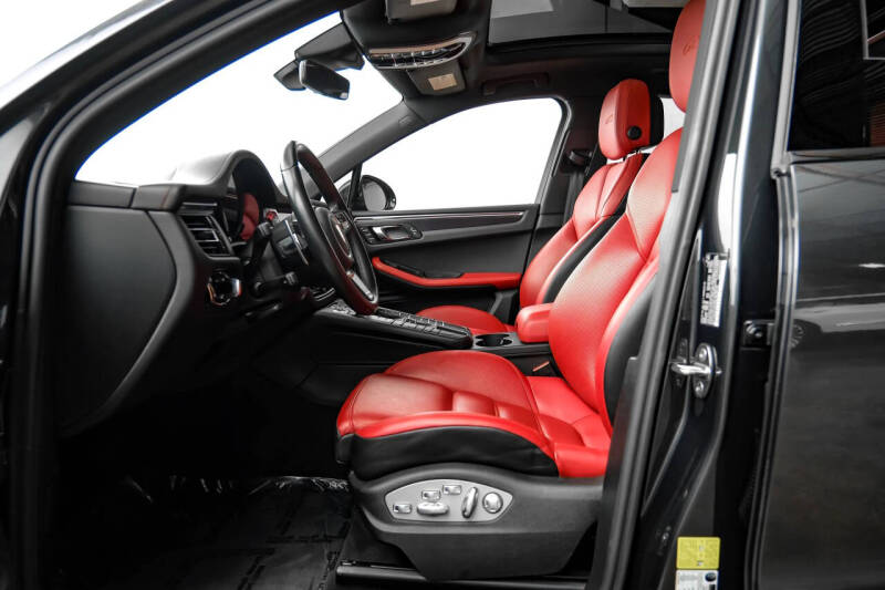 2021 Porsche Macan GTS