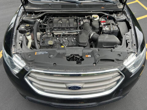2016 Ford Taurus SEL