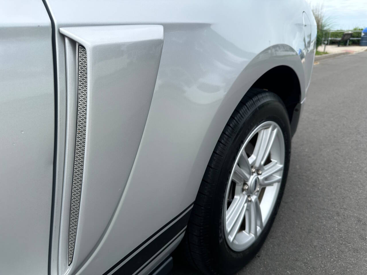 2010 Ford Mustang 9