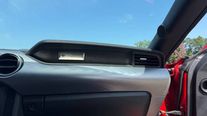 2019 Ford Mustang EcoBoost