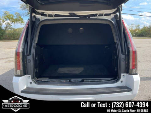 2016 Cadillac Escalade Standard