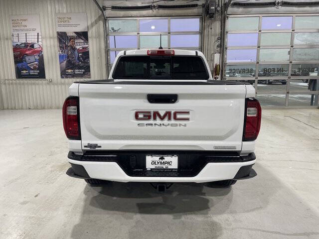 2024 GMC Canyon Elevation