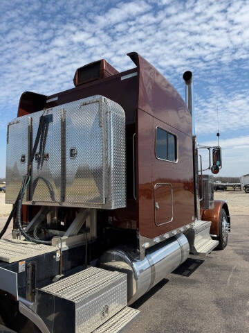 2018 Peterbilt 389