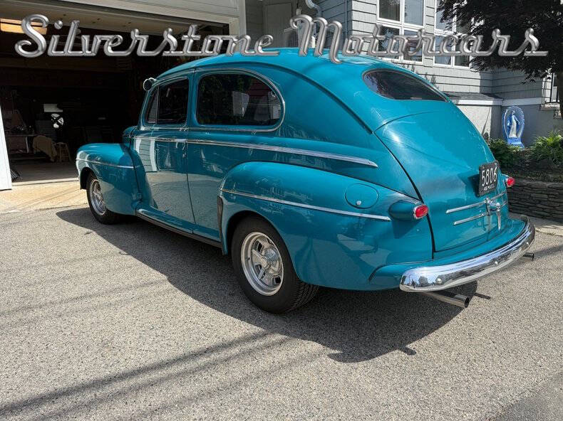 1946 Ford Super Deluxe