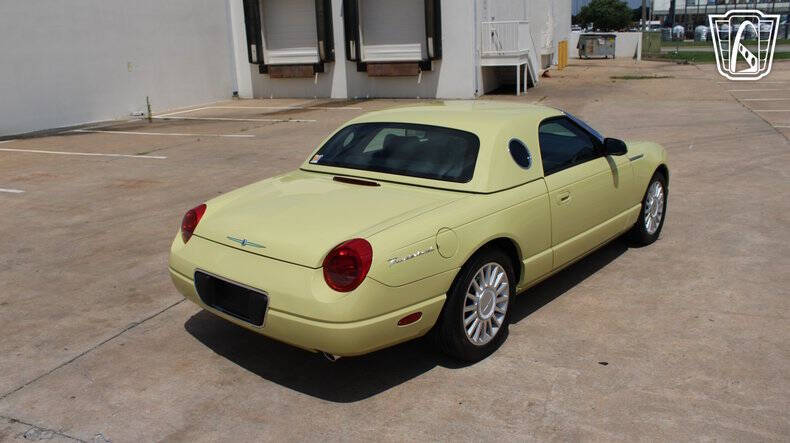 2005 Ford Thunderbird