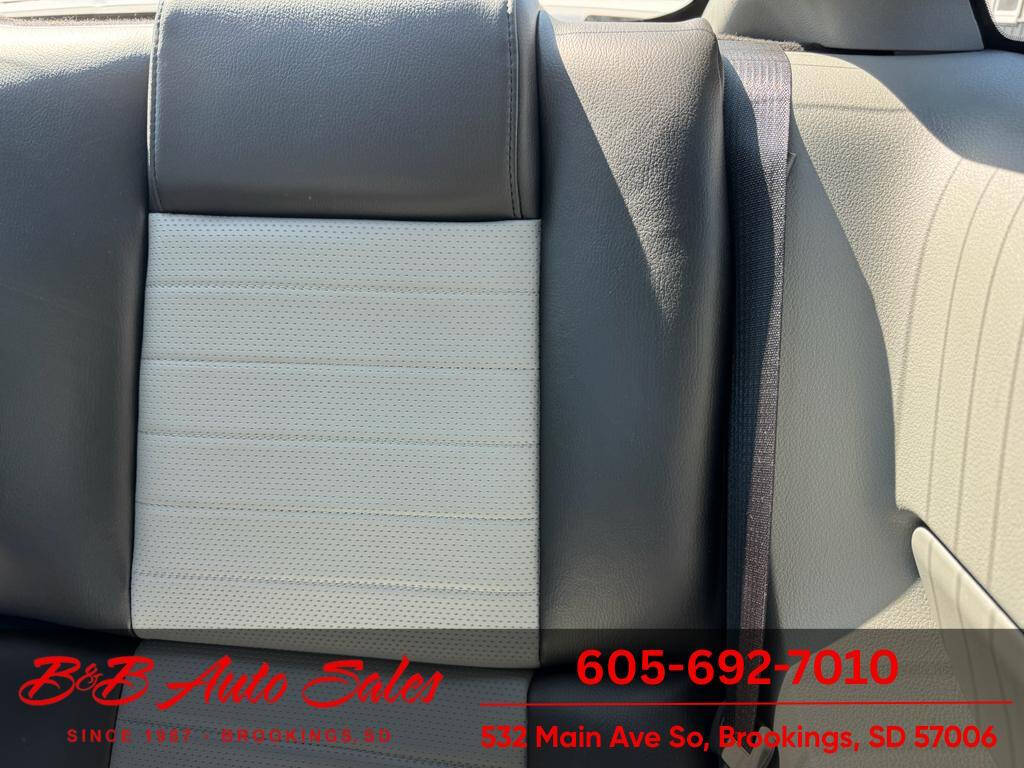 2007 Ford Mustang 25