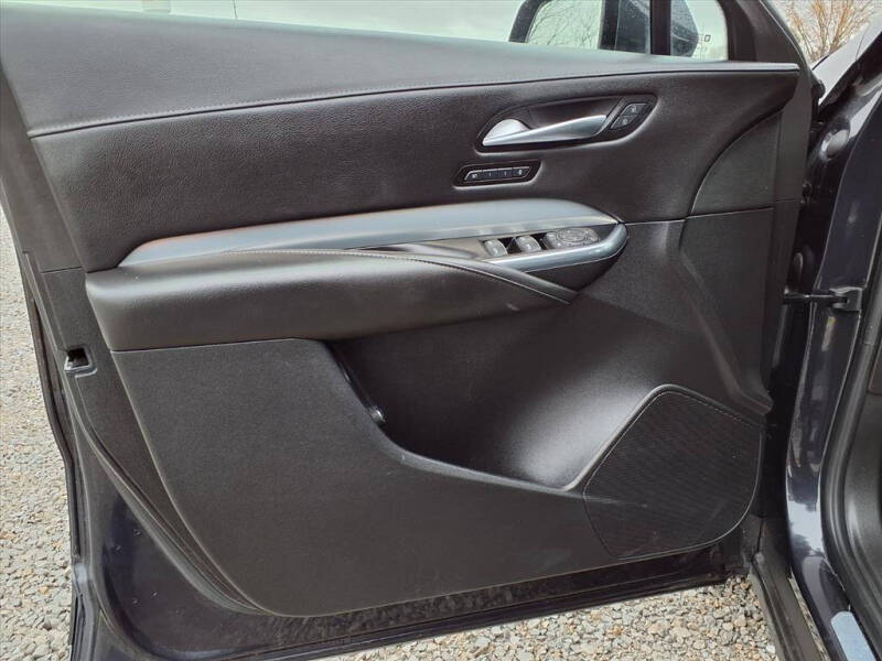 2023 Cadillac XT4 Premium Luxury