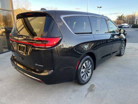 2022 Chrysler Pacifica Hybrid Touring L