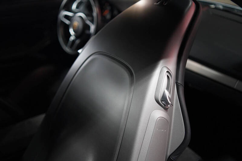 2016 Porsche Cayman GT4