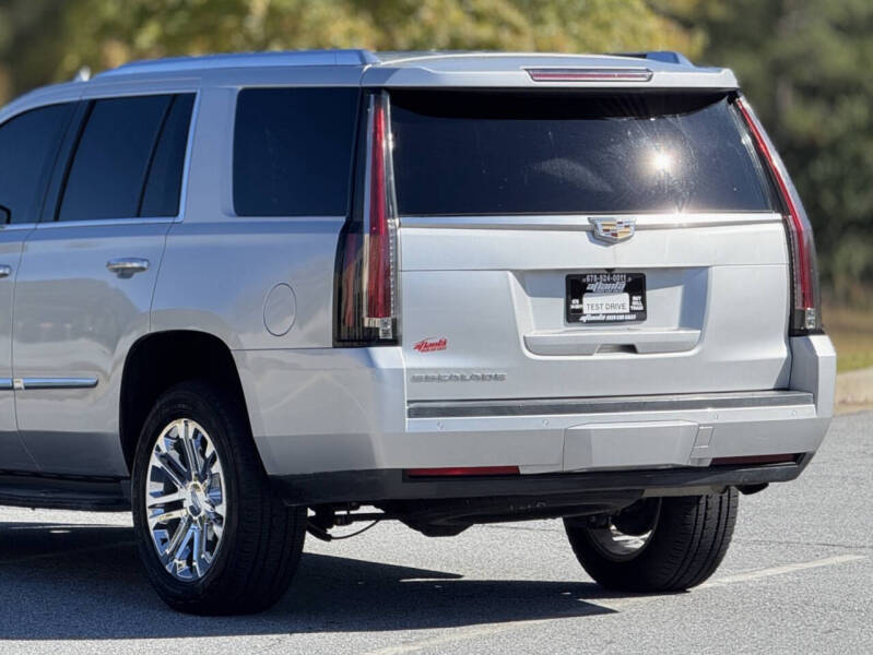 2016 Cadillac Escalade Standard