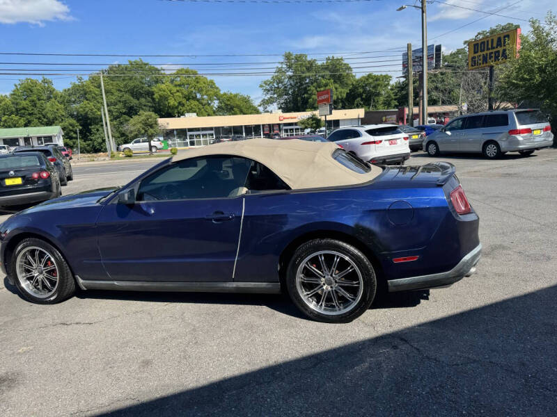 2012 Ford Mustang V6