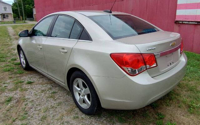 2015 Chevrolet Cruze 1LT photo 2