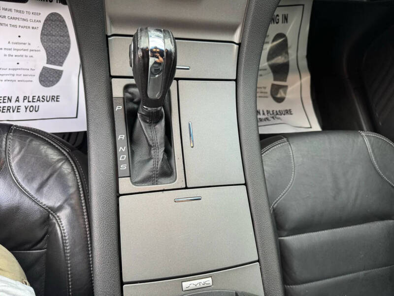 2016 Ford Taurus SEL