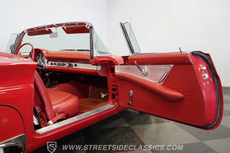1957 Ford Thunderbird