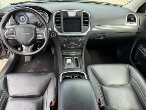 2020 Chrysler 300 Touring