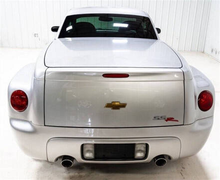 2004 Chevrolet SSR LS