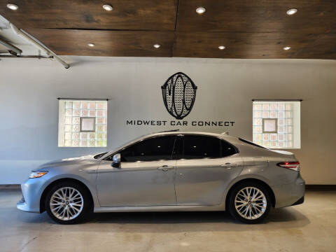 2020 Toyota Camry Hybrid for sale at Midwest Car Connect in Villa Park IL