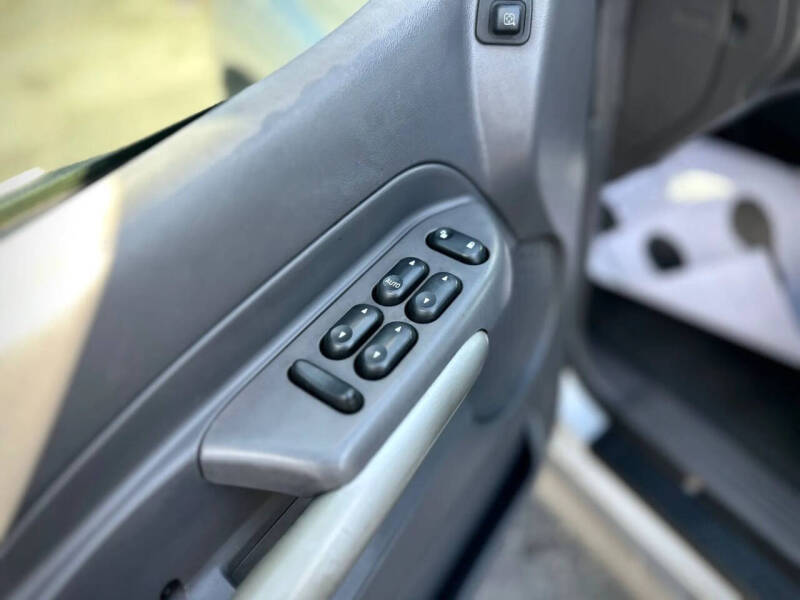 2002 Ford Explorer Sport Trac Value