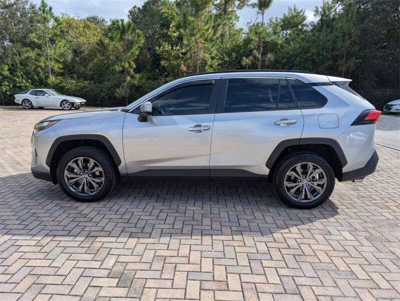 2025 Toyota RAV4 Hybrid XLE Premium