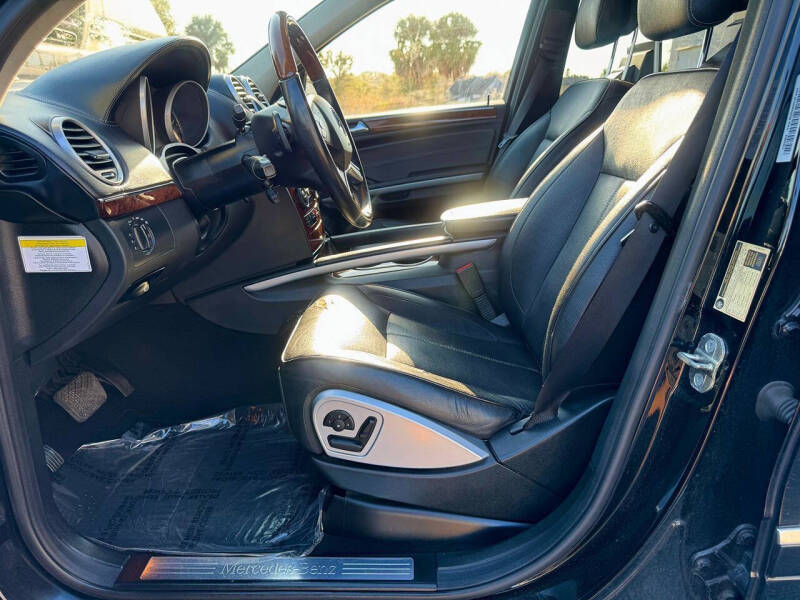 2011 Mercedes-Benz GL-Class GL 550 4MATIC