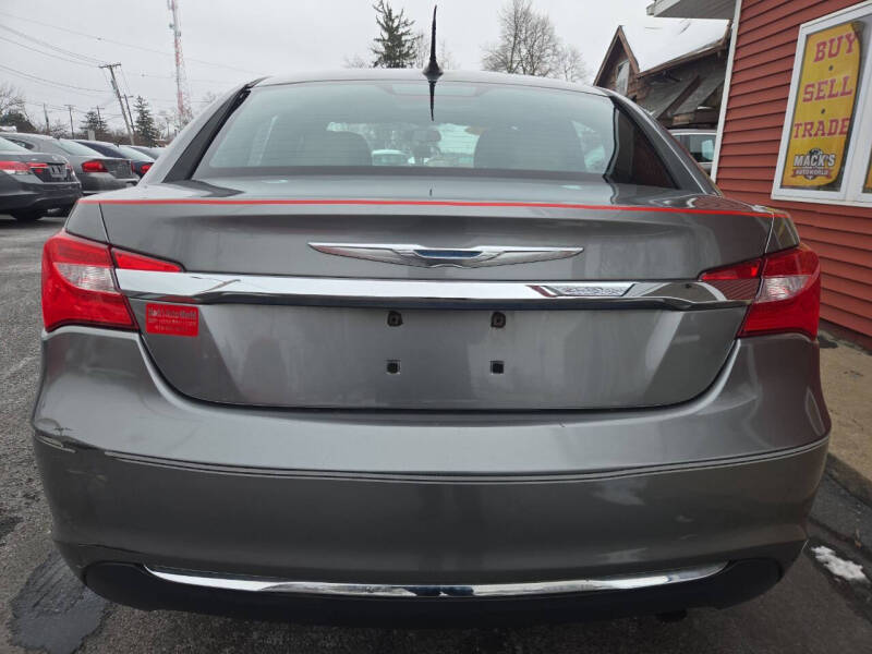 2011 Chrysler 200 Touring